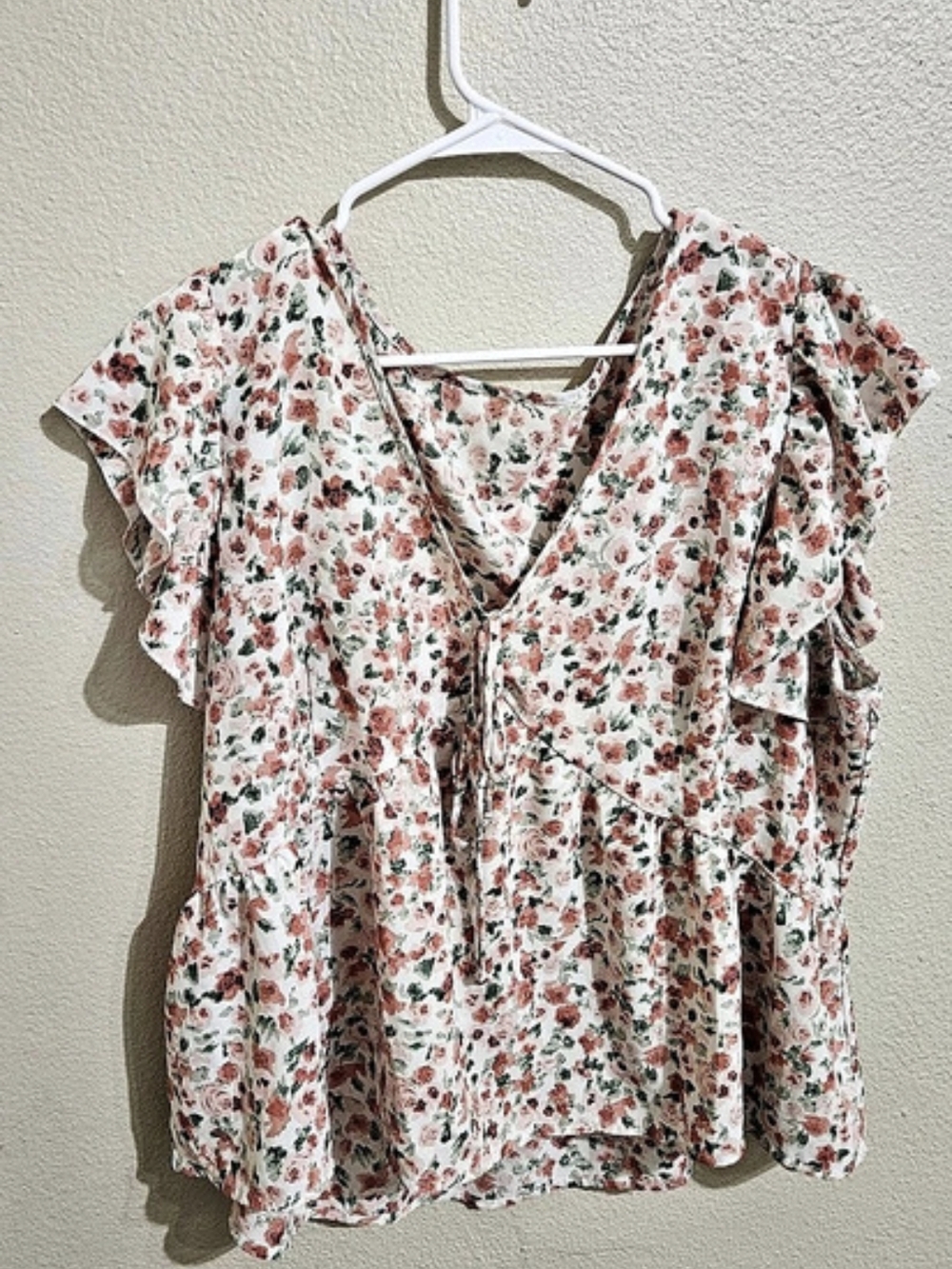 Floral Ruffle Sleeve Blouse in White & Pink XXL